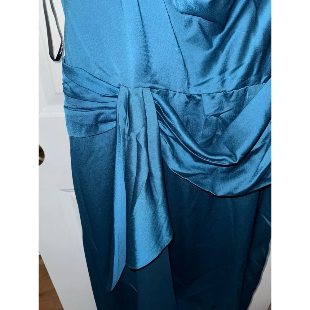 Teal/emerald satin dress - Picture 2 of 4